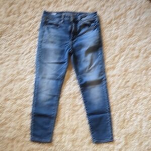 American Eagle skinny Blue Jeans size 6